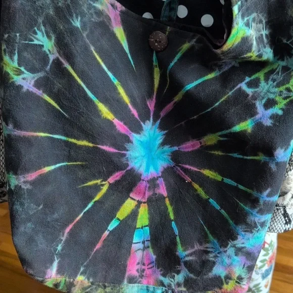 Colorful Tie-Dye Shoulder Bag - Picture 2 of 4